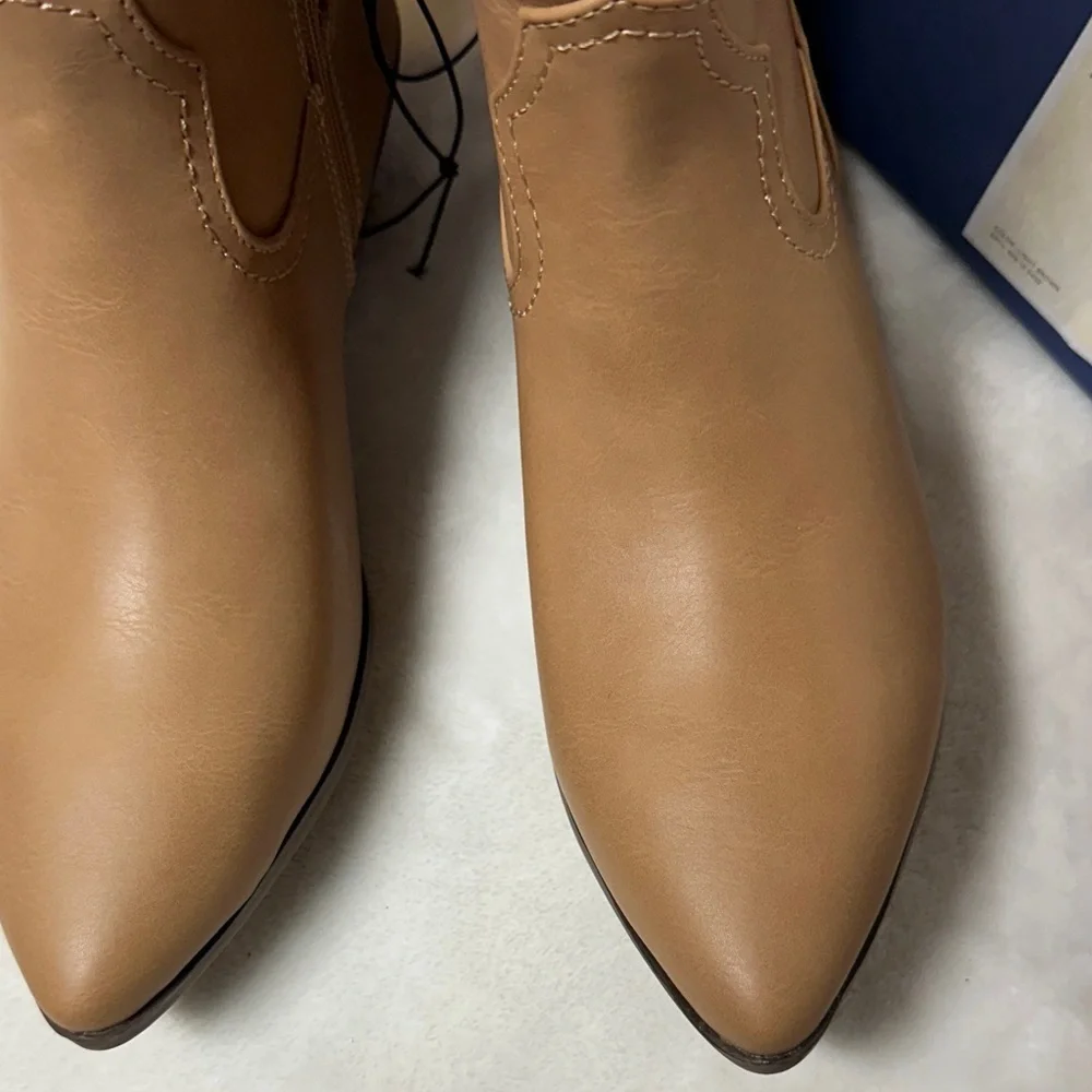 Universal Thread Knee high Boots in Tan